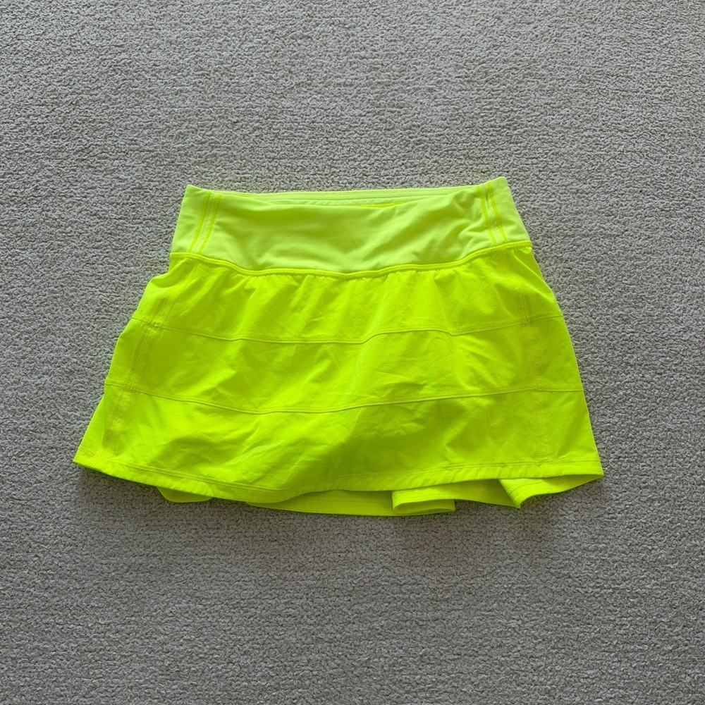 lululemon Pace Rival Mid-Rise Skirt size 2 in highlight yellow